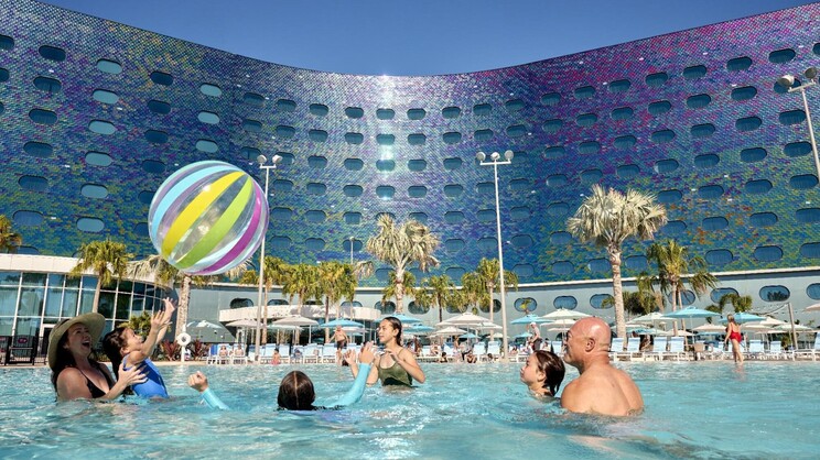 Universal Terra Luna Resort